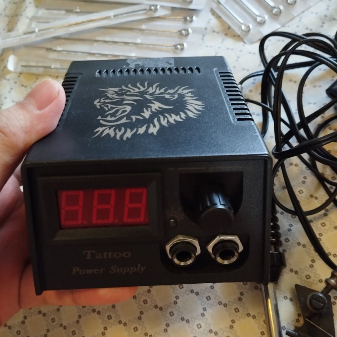 TATTOO MACHINE set (Category: Medical Supplies & Tools) located in Caloocan City. Submitted by uncle_void (Listing ID 1363623454, Image 2). Description: RFS: Decluttering. Just used for practicing..