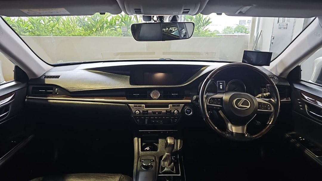 PHV PREMIUM LEXUS ES300H CVT S/R (HYBRID)62872683930883111