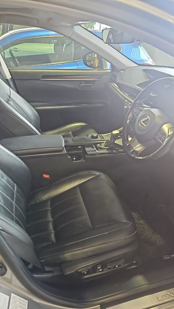 PHV PREMIUM LEXUS ES300H CVT S/R (HYBRID)62872683930883112
