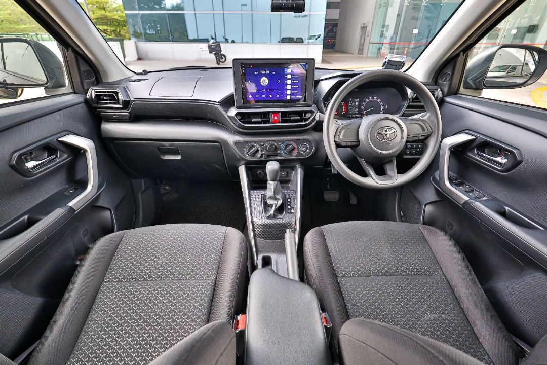 Toyota Raize 1.2A X (Category: Used Cars) located in Singapore. Submitted by kingcarzsg (Listing ID 1363692605, Image 3). Description: 💰 $6888 Drive Away Promotion! 🧨 Clearance sale on going! 💸 Most affordable cars available 🚗 700 over cars for selection ✅ Low mileage 🔥 Certified pre-owned cars with 118-points vehicle inspection done at our workshop 🏦 Full loan/ $0 downpayment/ $0 driveway available! 📈 High trade-in value 💰 Monthly starti