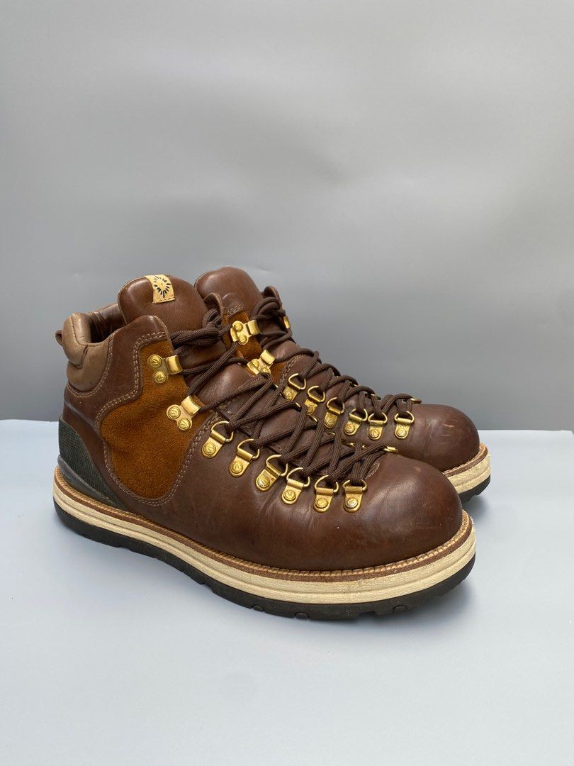 Visvim Serra Boots (Category: Boots) located in Baguio. Submitted by thecollector2600 (Listing ID 1363556874, Image 2). Description: Size 9 US In good condition .
