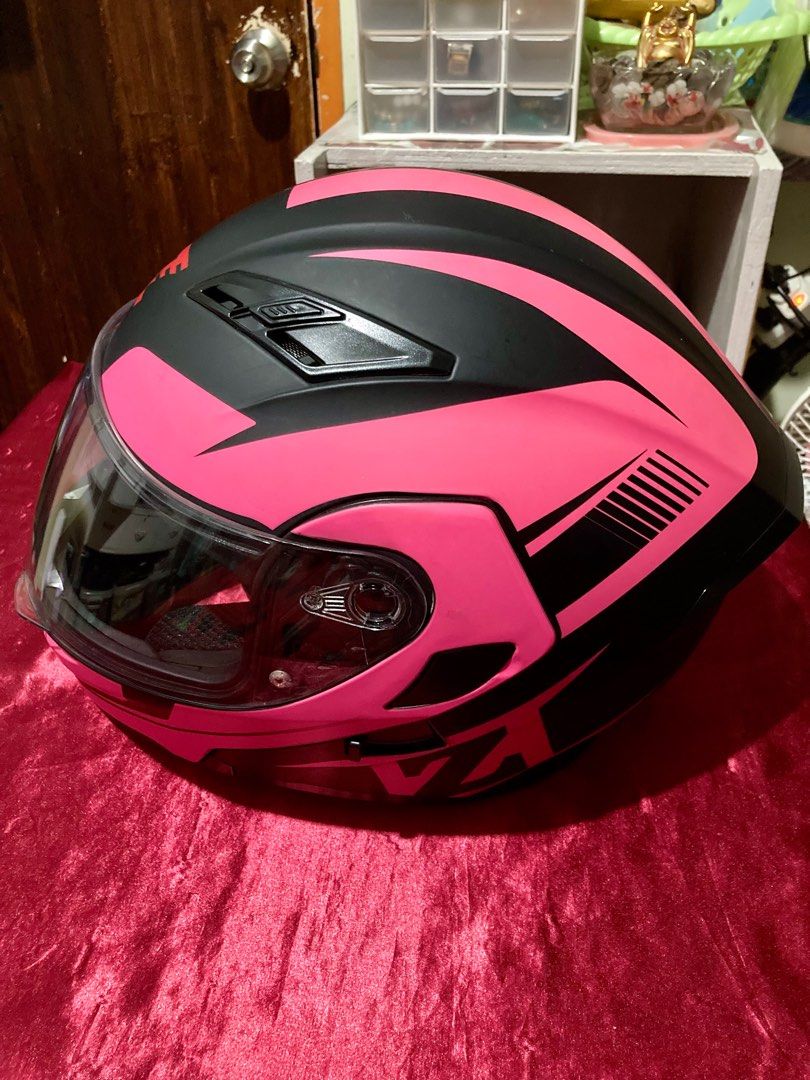 Zebra FF805 Modular Helmet (Medium) (Category: Helmets and other Riding Gears) located in Manila. Submitted by jzennie (Listing ID 1363570952, Image 2). Description: Size: M Color: Rose Red Black Brand: Zebra Available for meetups around: 📍Puregold, Makati 📍Ayala Circuit, Makati 📍Landmark, Makati 📍Glorietta, Makati 📍 SM, Makati 📍Greenbelt, Makati GCash ✅ Maya ✅ Lalamove (buyer will shoulder the delivery fee) (pay first, then I’ll ship) ✅ Th