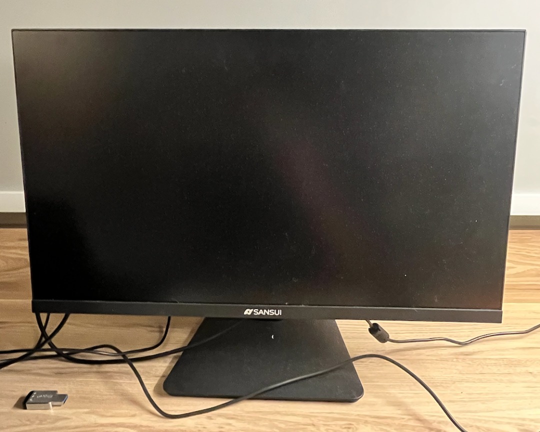 165Hz Gaming Monitor (Broken - Cracked Screen - Turns On), Computers ...