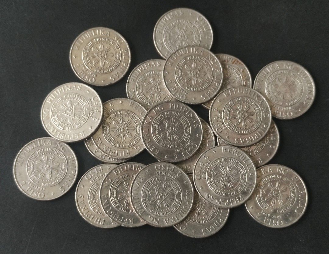 1992 2 Piso Manuel Roxas Commemorative Coins (20 pcs) (Category: Currency) located in Lipa City. Submitted by mark_collections (Listing ID 1363758524, Image 2). Description: 1992 2 Piso Manuel Roxas Commemorative Coins (20 pcs) Mode of Payment: Gcash.