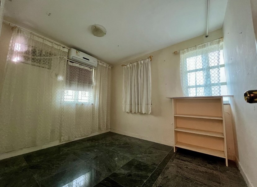 世外桃源大埔大尾篤村屋地下700 呎+ 花園700呎 (1400呎）63437934357378112