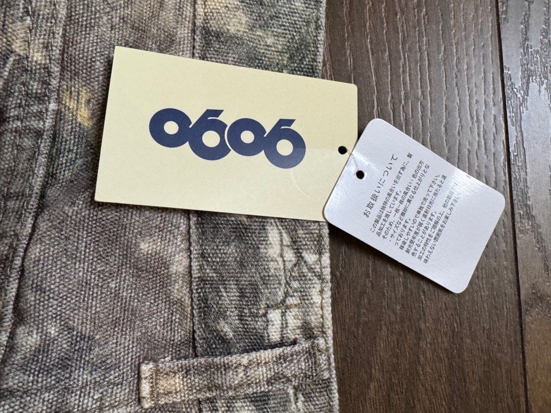 9090 OG Logo Painted Denim Pants, 他的時尚, 褲子, 牛仔褲在 9090 OG Logo Painted Denim Pants, 他的時尚, 褲子, 牛仔褲在
