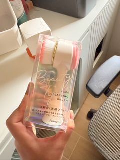 （分類：）位於 。 由 gigitammmm 提交（商品編號 1363747657，圖片 1）。簡介： 。