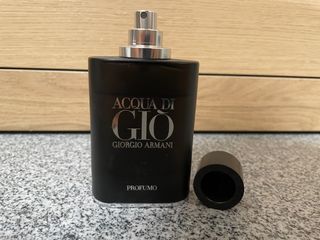 （分類：）位於 。 由 2ndhandperfume 提交（商品編號 1363771392，圖片 1）。簡介： 。