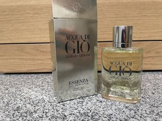 （分類：）位於 。 由 2ndhandperfume 提交（商品編號 1363773901，圖片 1）。簡介： 。