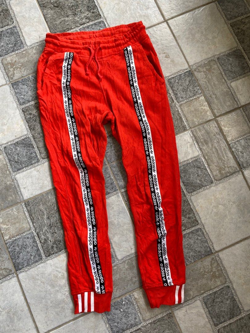 Adidas Cuff French Terry Jogging Pants (Category: Joggers) located in Calamba. Submitted by manila.fits (Listing ID 1363748044, Image 2). Description: Adidas Cuff French Terry Jogging Pants Medium Waist: 30-36 Length: 37 Very good condition Repaired stitch (sa ilalim).