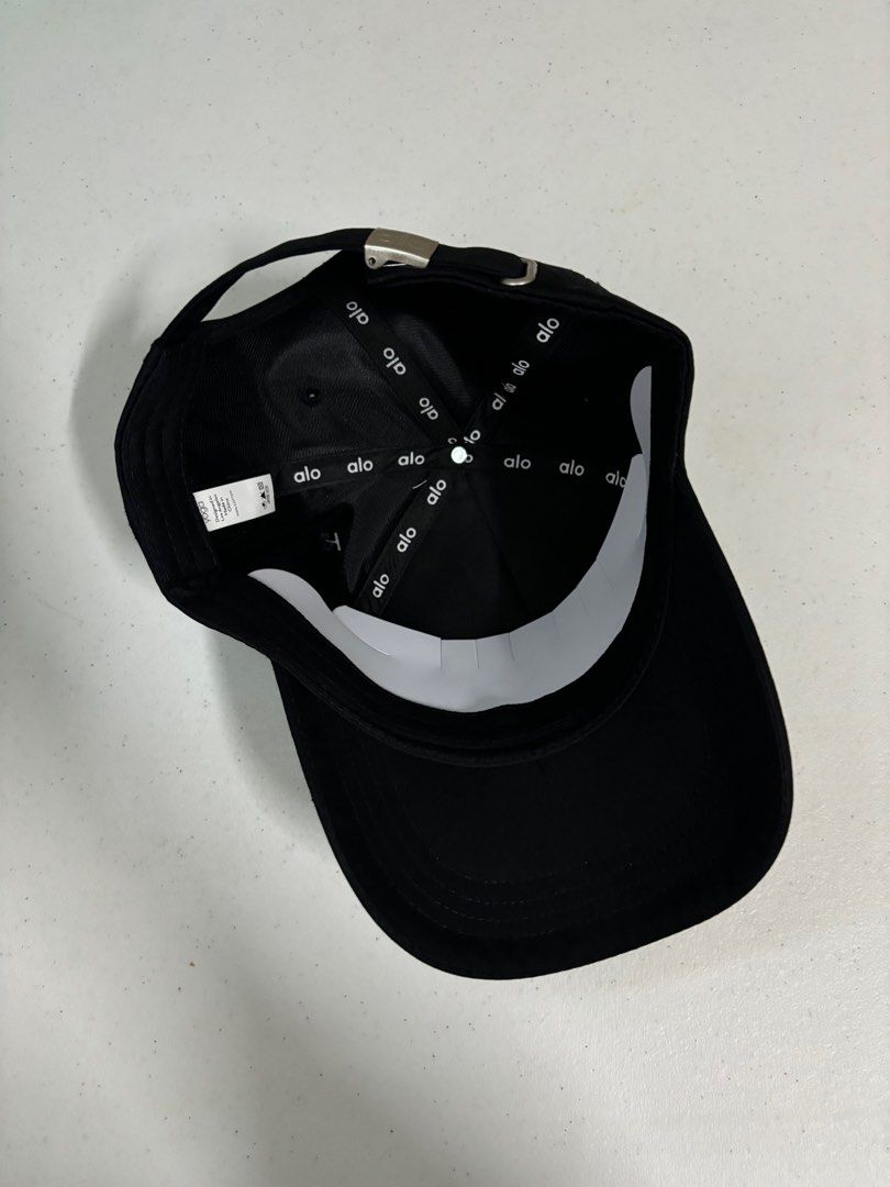 Alo yoga cap (Category: Caps & Hats) located in Manila. Submitted by Caps4everyone (Listing ID 1363861106, Image 3). Description: For sale only Alo yoga cap Price: 1,500 Location: caloocan Meetup: mcu monumento Contact: 09673146627 Pm for sure buyer only.