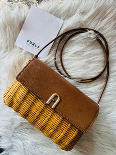 (Category: ) located in . Submitted by lovebags.ph (Listing ID 1363782939, Image 1). Description: .