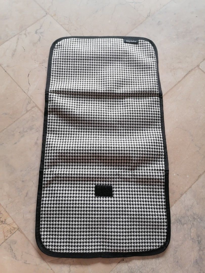 BABY CHANGING PAD (Category: Changing Mats & Accessories) located in Malabon City. Submitted by silver_shopping (Listing ID 1363796060, Image 2). Description: .
