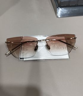 (Category: ) located in . Submitted by le.way (Listing ID 1363741281, Image 1). Description: .