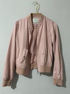 (Kategori: ) berada di . Dikirim oleh goods.store.jkt (ID iklan 1363851113, Gambar 1). Deskripsi: .