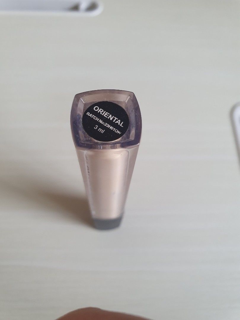 Ever Bilena Concealer with SPF22 - Oriental (Category: Makeup) located in Las Pinas. Submitted by cabinetchasu (Listing ID 1363770115, Image 3). Description: Please read before messaging 🔻⬇️🔽👇 Details: - Bought last November 2024 at Watsons SM Southmall - Only used for a wedding - RFS decluttering and cakey quality for my skin, can vary pa rin naman personal expi of this product - No box MOP Gcash, BPI, or BDO Shipping fee care of buyer Can sh