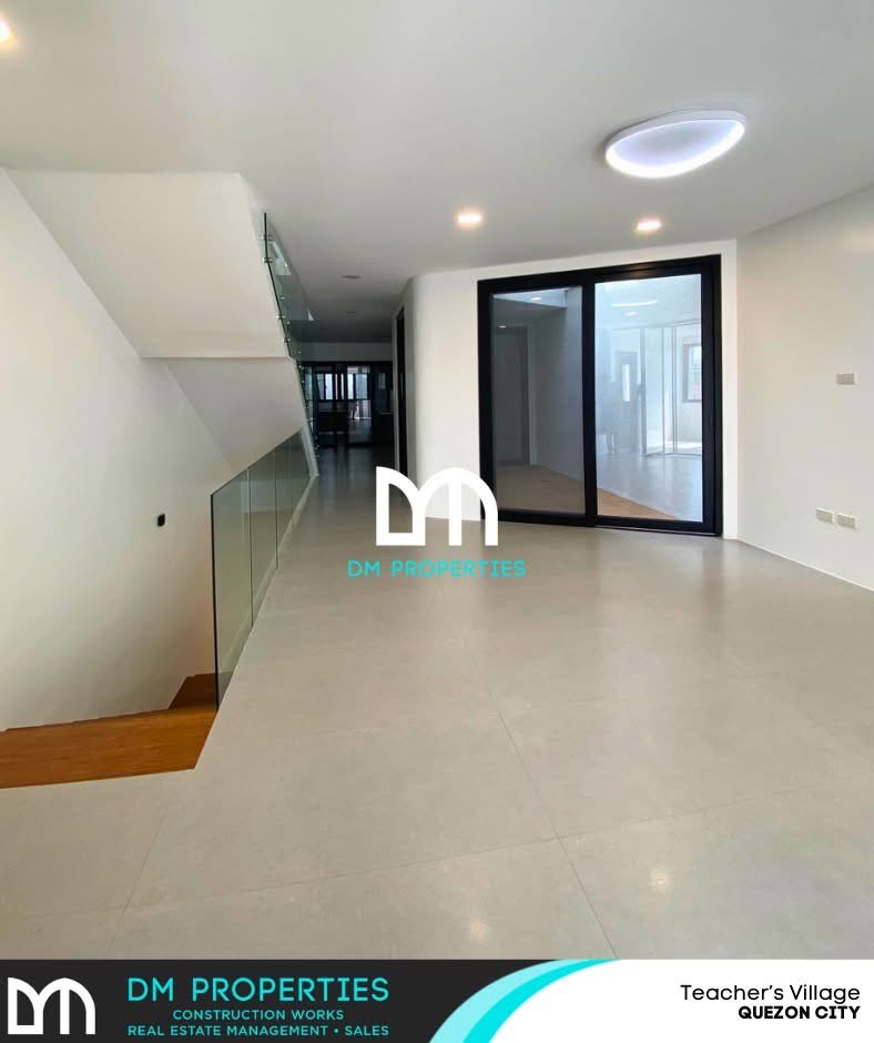 (Category: ) located in . Submitted by thatsbrokerraven (Listing ID 1363730215, Image 1). Description: .