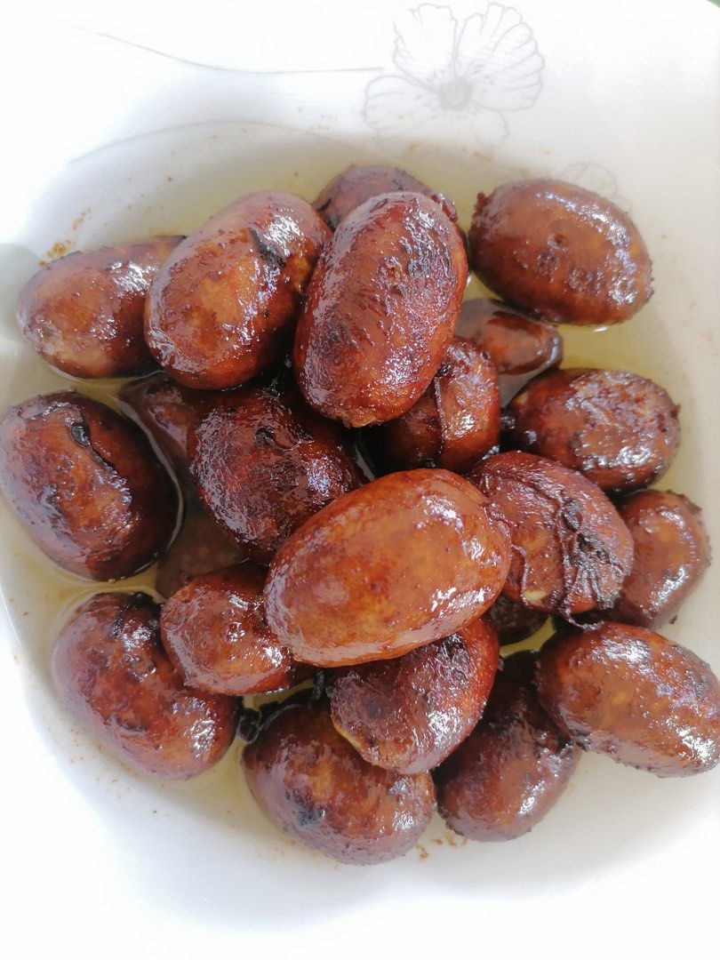 Ilocano/ Ilokano longganisa (authentic) (Category: Local Eats) located in Manila. Submitted by tinisagund96364 (Listing ID 1363717626, Image 1). Description: Authentic. Garlicky. Ilocano. Now Accepting Pre-Orders! Get the bold, garlicky taste of Ilocos in every bite! 250 pesos per pack 500g | 9–11 pcs per pack Cut-off Time: Every Friday Message us to reserve yours! Taste the tradition. Love the flavor. #NaimasIlocosLonganisa #IlocanoPride #Garlic