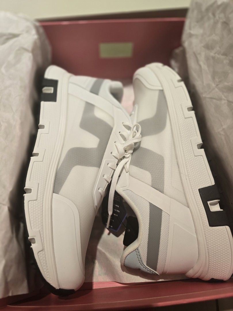 J lindeberg golf shoes (Category: Golf) located in Makati City. Submitted by dpadill (Listing ID 1363751126, Image 3). Description: j lindeberg golf shoes 8 us.