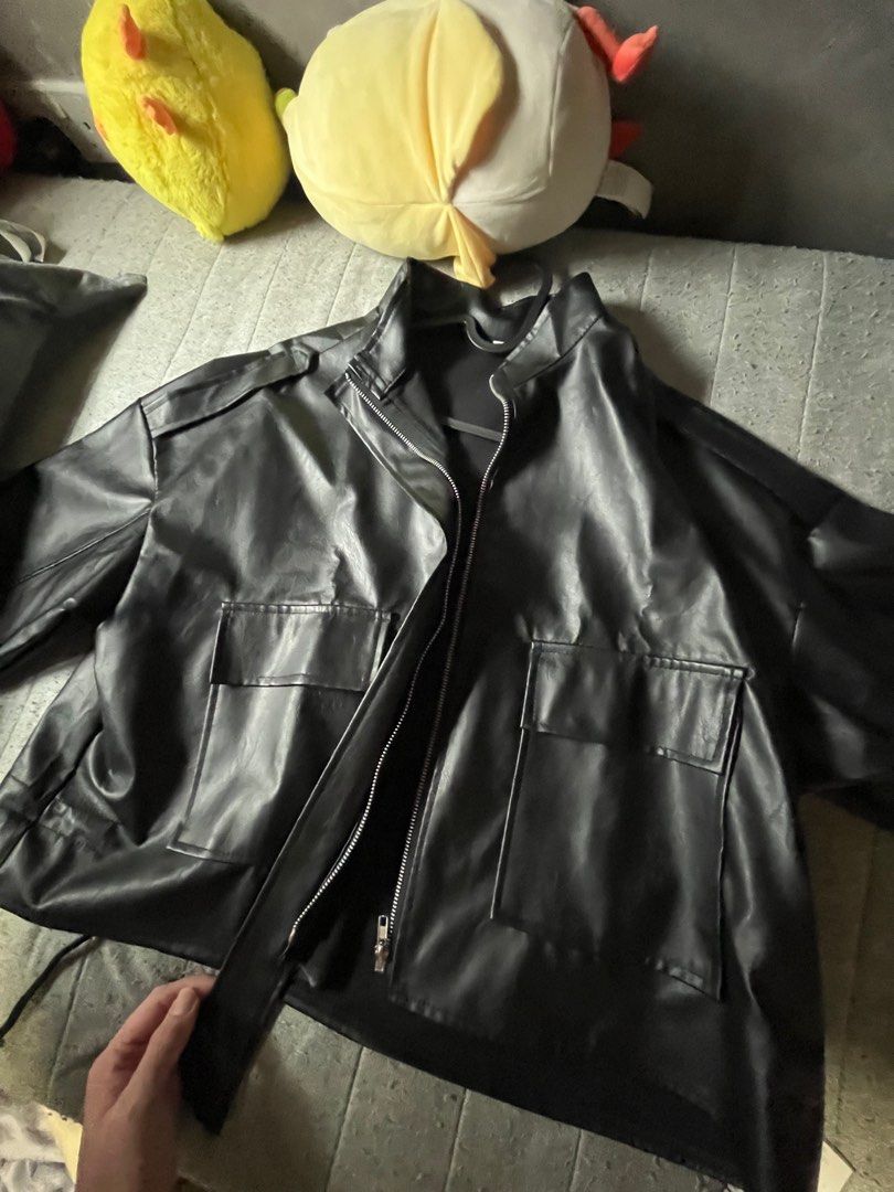 Jacket (Category: Coats, Jackets and Outerwear) located in Singapore. Submitted by jake_j (Listing ID 1363825079, Image 5). Description: bought it at orchard at one of their booths they opened up but worn it once only and realised it didn’t really fit my style , rare to get this too because it always gets sold out at booths paid price:$104 SGD.