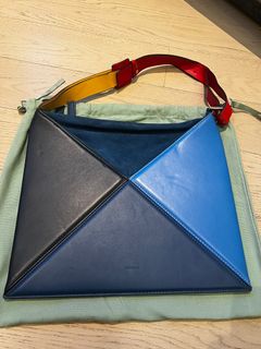 （分類：）位於 。 由 bookhkhk123 提交（商品編號 1363862047，圖片 1）。簡介： 。