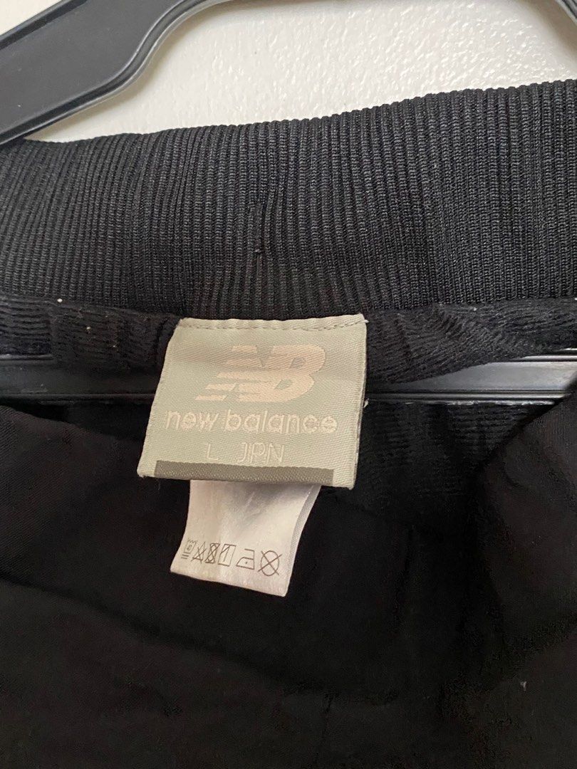 New Balance Jogging Pants / Joggers (Category: Joggers) located in Taytay. Submitted by fourthavenueofficial (Listing ID 1363710973, Image 3). Description: thrifted but too small for me size 30-32 waist.