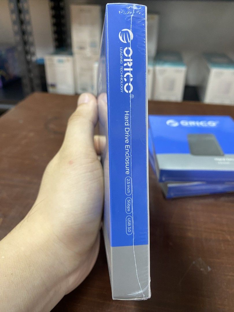 Orico 2.5" SATA HDD / SDD Enclosure (Category: Cables & Adaptors) located in Pasig City. Submitted by techubstoreandaccessories (Listing ID 1363769336, Image 2). Description: Orico 2.5" SATA HDD / SDD Enclosure Ready for Pick Up / Delivery ‼️ 📌 DETAILS: ✅Actual Picture Posted. ✅BRAND NEW & ORIGINAL. ✅7 Days Replacement for Factory Defects and 1year Warranty. (Terms and conditions apply) --------------------------------------- PAYMENTS/DELIVERIES