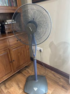 (Category: ) located in . Submitted by ntshaqlh99 (Listing ID 1363760653, Image 1). Description: .