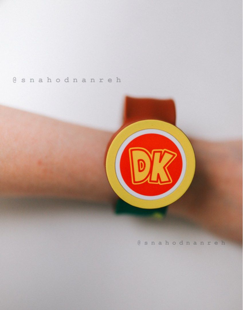 Power-Up Band Universal - Donkey Kong (Kategori: Others) berada di Jakarta Barat. Dikirim oleh snahodnanreh (ID iklan 1363714464, Gambar 3). Deskripsi: -Like new, dipakai sekali pas main di USJ -Ini wrist band, bukan jam tangan ya -Hanya bisa dipakai interactive play di Usj (dengan menggunakan apps). Tampilan apps ada di slide foto (screenshot)..