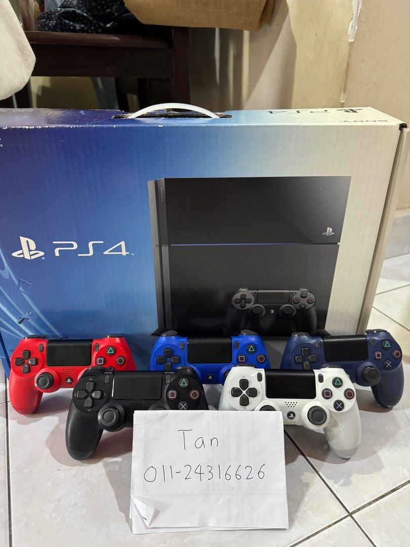 Ps4 controller ORIGINAL (Category: PlayStation) located in Kuala Lumpur. Submitted by nikkimun (Listing ID 1363741313, Image 2). Description: Ps4 original controller V2 1 month warranty Cod cheras permaisuri 011-24316626.
