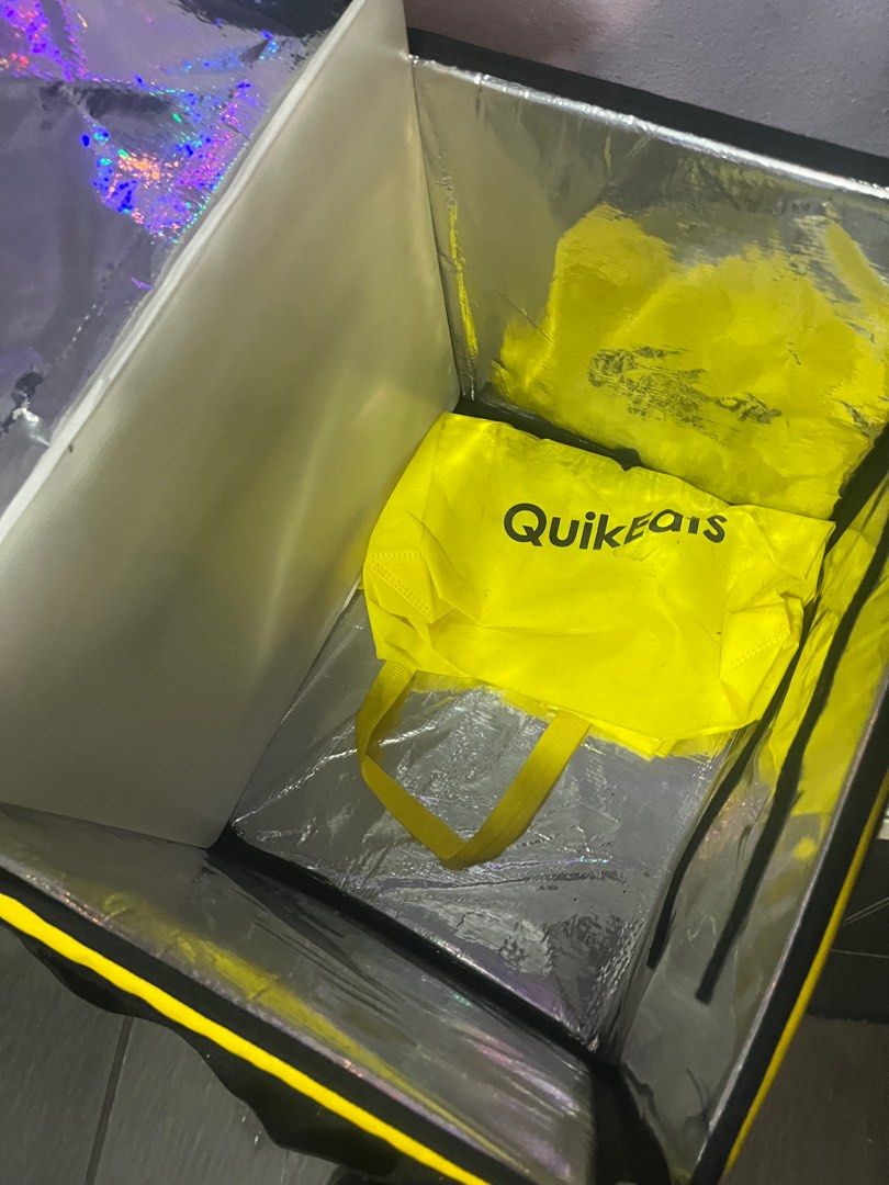 Quick Eats Bag (Category: Backpacks) located in Puchong. Submitted by afiqpudin (Listing ID 1363821423, Image 3). Description: Bag quick eats to letgo.