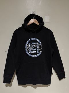 (Category: ) located in . Submitted by madwears (Listing ID 1363821318, Image 1). Description: .