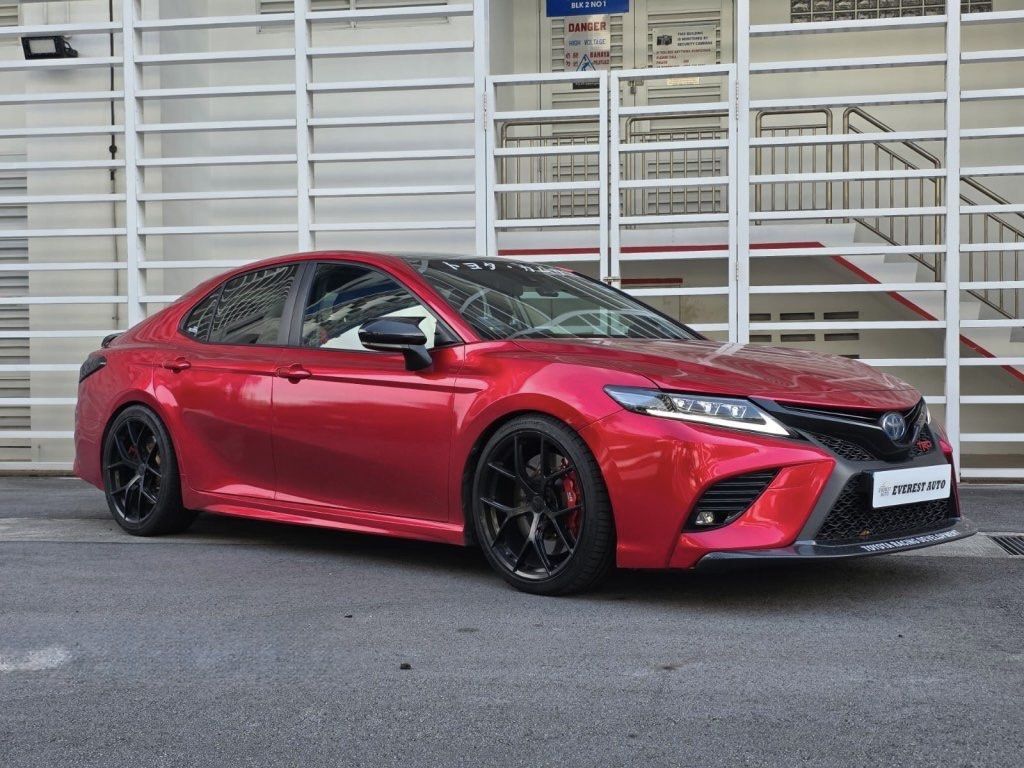 Toyota Camry Hybrid 2.5 Ascent Sport (A) (Category: Used Cars) located in Singapore. Submitted by kk_motoring (Listing ID 1363741023, Image 2). Description: Price : $122,800 Register: April 2021 COE till : April 2031 Depre : $18,xxx/ year 📌 20” RRT SPORT RIMS 📌 6Pot CJ DYNAMIC BRAKE KIT 📌 UPGRADED SLUND SYSTEM 📌 QUAD EXHAUST TIP (LTA APPROVE ) 📌AND MANY MORE $0 driveaway is only @$2200/ month Flexible Loan plans, Full loan , $0 Drive Away an