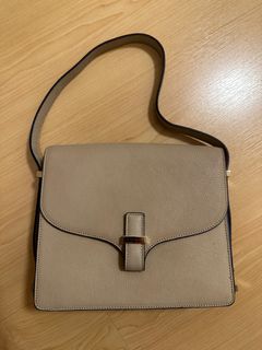 （分類：）位於 。 由 royeung 提交（商品編號 1363870633，圖片 1）。簡介： 。