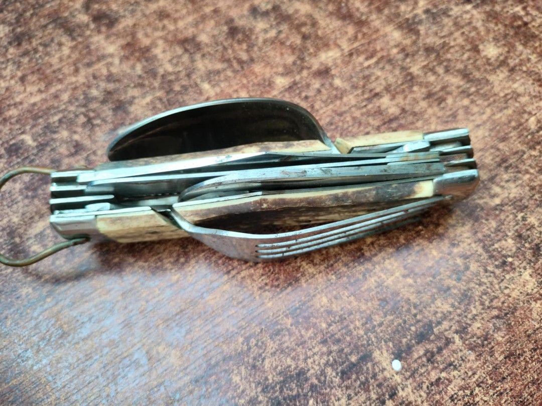 Vintage mutitool knife Php750. (Category: Knives & Chopping Boards) located in Taytay. Submitted by abeatrice77985 (Listing ID 1363759868, Image 3). Description: Vintage mutitool knife Php750..
