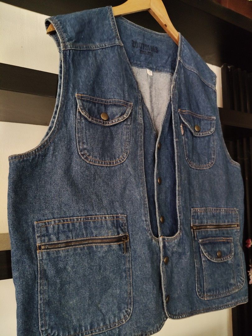 📍Vintage Zootsims Multi-pocket Vest (Category: Vests) located in Taytay. Submitted by closingtheloop (Listing ID 1363758398, Image 3). Description: Amekaji Vintage Japanese Vest size XL 22Wx25L 1800 plus shipping.