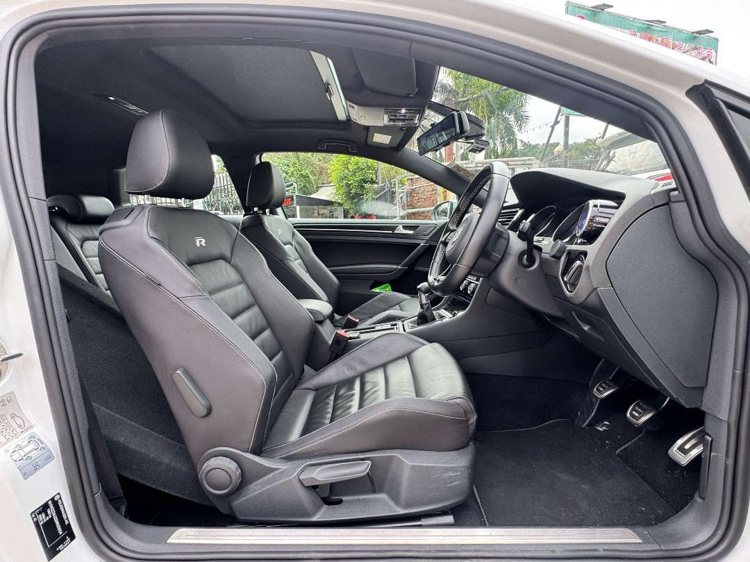 Volkswagen Golf R Mk.7 6M/T Manual62866876524673113