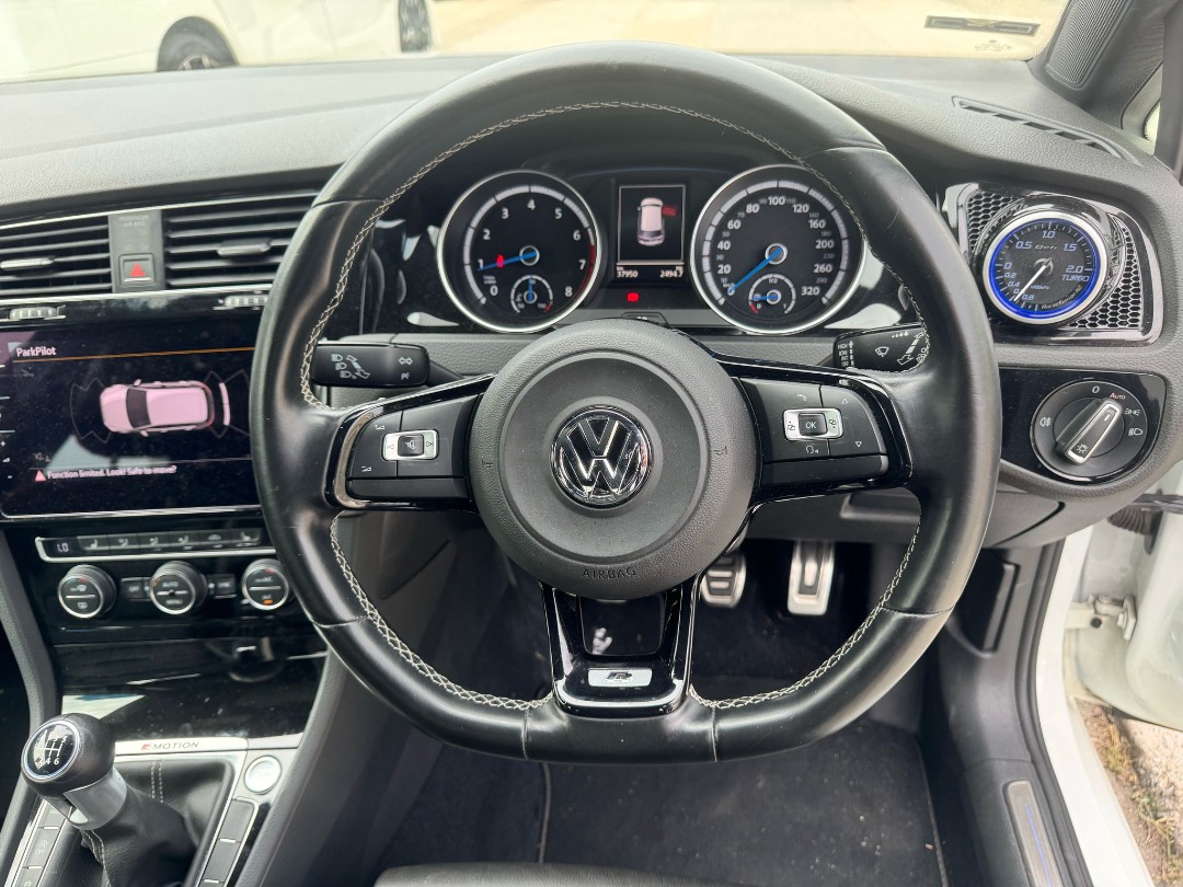 Volkswagen Golf R Mk.7 6M/T Manual62866876524673112