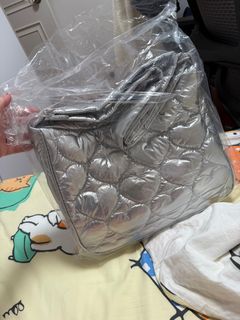 （分類：）位於 。 由 helenalam0720 提交（商品編號 1363828855，圖片 1）。簡介： 。