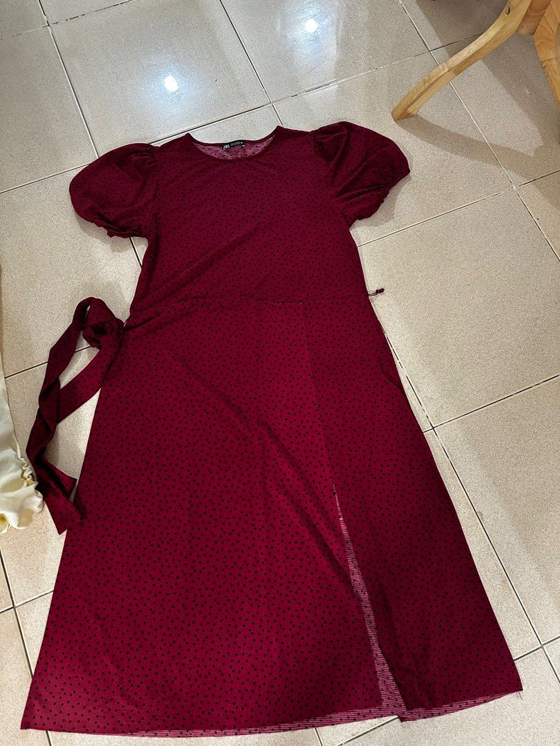 Zara dress (Category: Dresses) located in Las Pinas. Submitted by celiae (Listing ID 1363771611, Image 1). Description: Used once Fits S-Semi Mes.