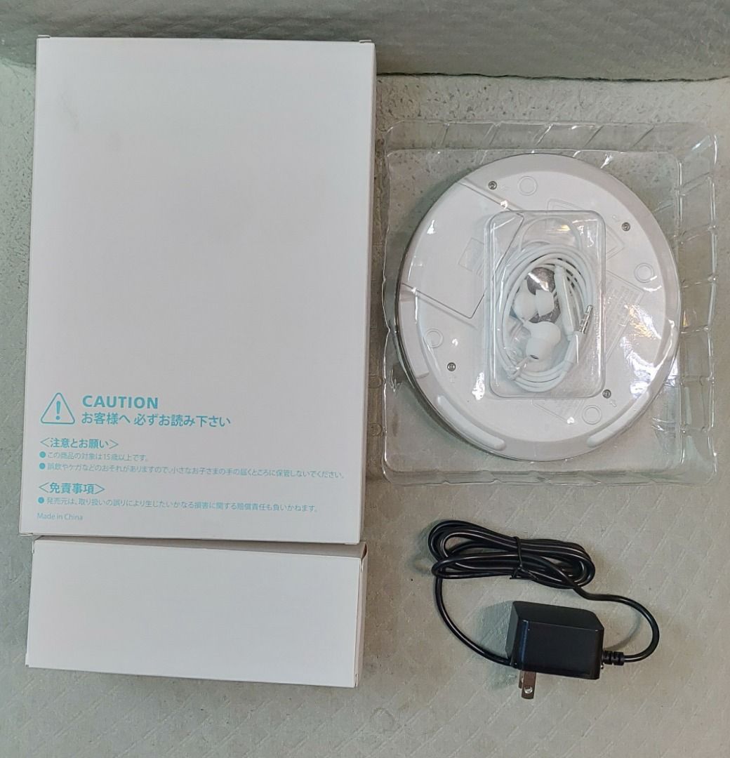 ZARD 携帯用CDプレーヤー