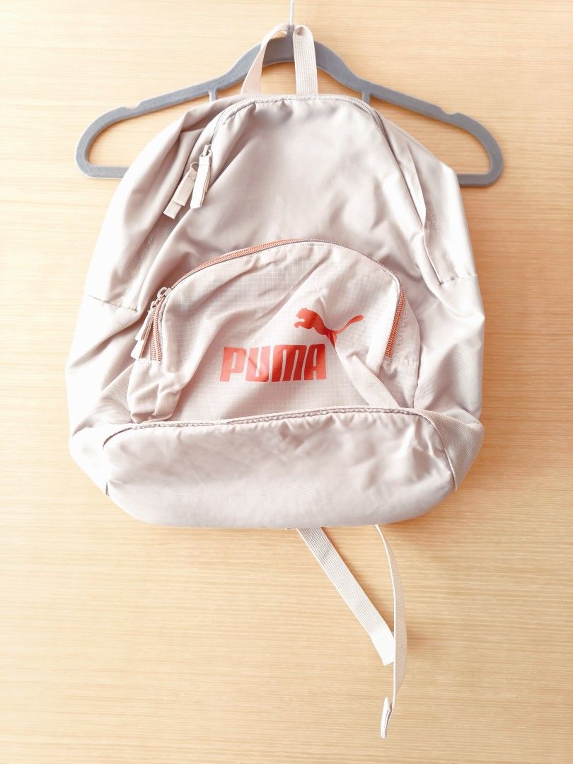 Backpack (Category: Backpacks) located in Singapore. Submitted by ilovetravel345 (Listing ID 1363937660, Image 1). Description: Brand New Adidas Haversack Reason to sell bought at impulsive and doesn't match to my daily outfit. Please PM for more details.