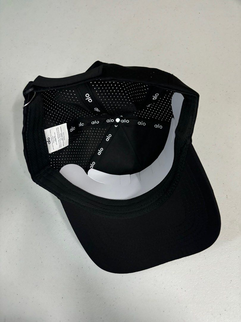 Alo yoga performance off-duty cap (Category: Caps & Hats) located in Manila. Submitted by Caps4everyone (Listing ID 1364024378, Image 3). Description: For sale only Alo yoga performance off-duty Price: 1,600 Location: caloocan Meetup: mcu monumento Contact: 09673146627 Pm for sure buyer only.