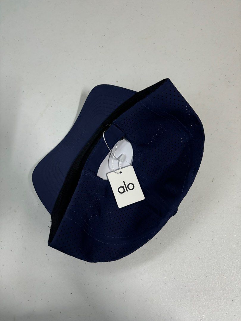 Alo yoga performance off-duty cap (Category: Caps & Hats) located in Manila. Submitted by Caps4everyone (Listing ID 1364024484, Image 2). Description: For sale only Alo yoga performance off-duty Price: 1,600 Location: caloocan Meetup: mcu monumento Contact: 09673146627 Pm for sure buyer only.