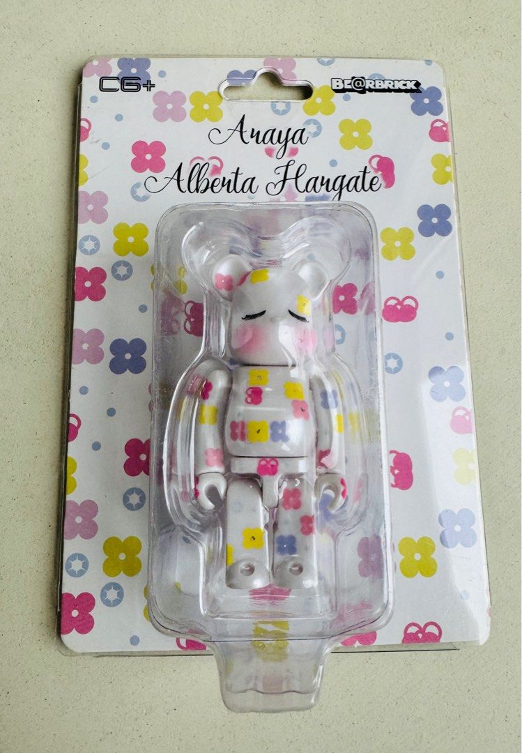 Bearbrick x Araya Alberta Hargate 泰國限定100%, 書籍、休閒與
