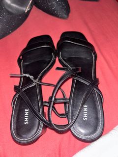 (Category: ) located in . Submitted by jusxcloset (Listing ID 1364037624, Image 1). Description: .