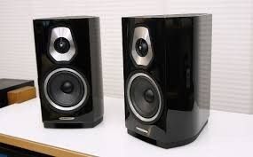 BNIB Sonus Faber Sonetto 1 (Category: Soundbars, Speakers & Amplifiers) located in Singapore. Submitted by jensonaudio (Listing ID 1363954152, Image 2). Description: Brand new in box piano black finish. last unit clearing . with local warranty..