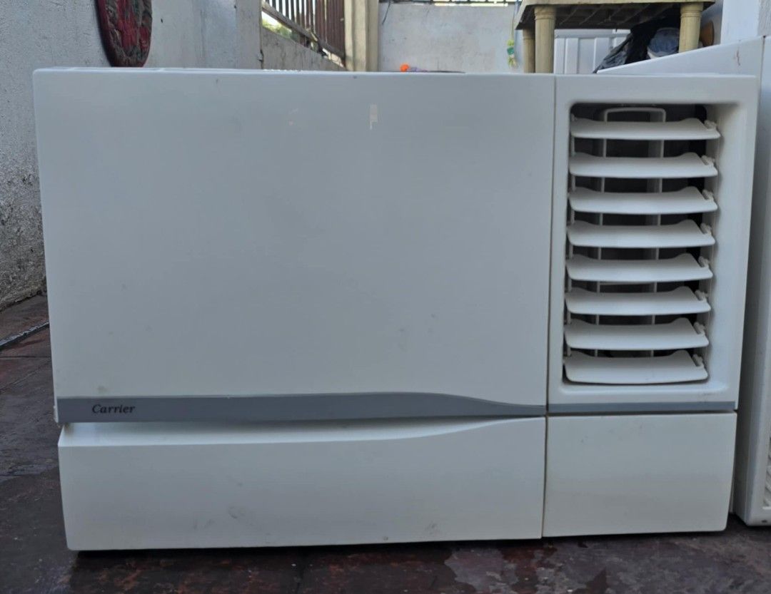 Carrier 1hp Window Type Aircon Timer (Category: Air Conditioning and Heating) located in Taytay. Submitted by mikz_1303 (Listing ID 1363960933, Image 2). Description: Carrier 1hp Window Type Aircon Timer Model WCARH010EC RFS : Mag upgrade ng bago aircon Bagong linis Pickup location Taytay Rizal.