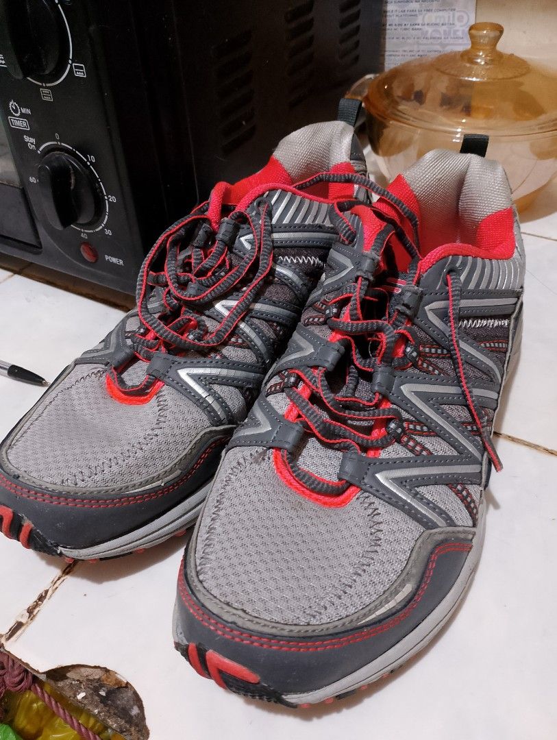 Fila Womens Shoes (Category: Sneakers) located in Taytay. Submitted by beas_stuff (Listing ID 1363910990, Image 2). Description: Fila womens Headway 6 trail running shoes..never been used nai stock lang..with minor issue (thats why seeling it for a ( cheap price) pls see pics..but maganda pa rin. bawal sa maselan.. thanks..pm if interested.
