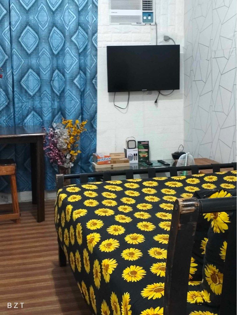 FOR SALE OR RENT STUDIO TYPE CONDO UNIT (Category: Apartments & Condos) located in Antipolo. Submitted by luxury187 (Listing ID 1363907265, Image 2). Description: CONDO UNIT FOR SALE OR FOR RENT ❤️ BAKA TRIP MO MAG EXPAND NG STAYCATION BUSINESS OR NEED MO CONDO UNIT ETO NA YUN! Fully Furnished ✅ Ready for occupancy ✅ Brand new aircon ✅ Brand new SMART TV ✅ Queen size bed ✅ 📍102 Plaza Condominium Antipolo Rizal READY TO USE NA BABAHAYAN NALANG 😄